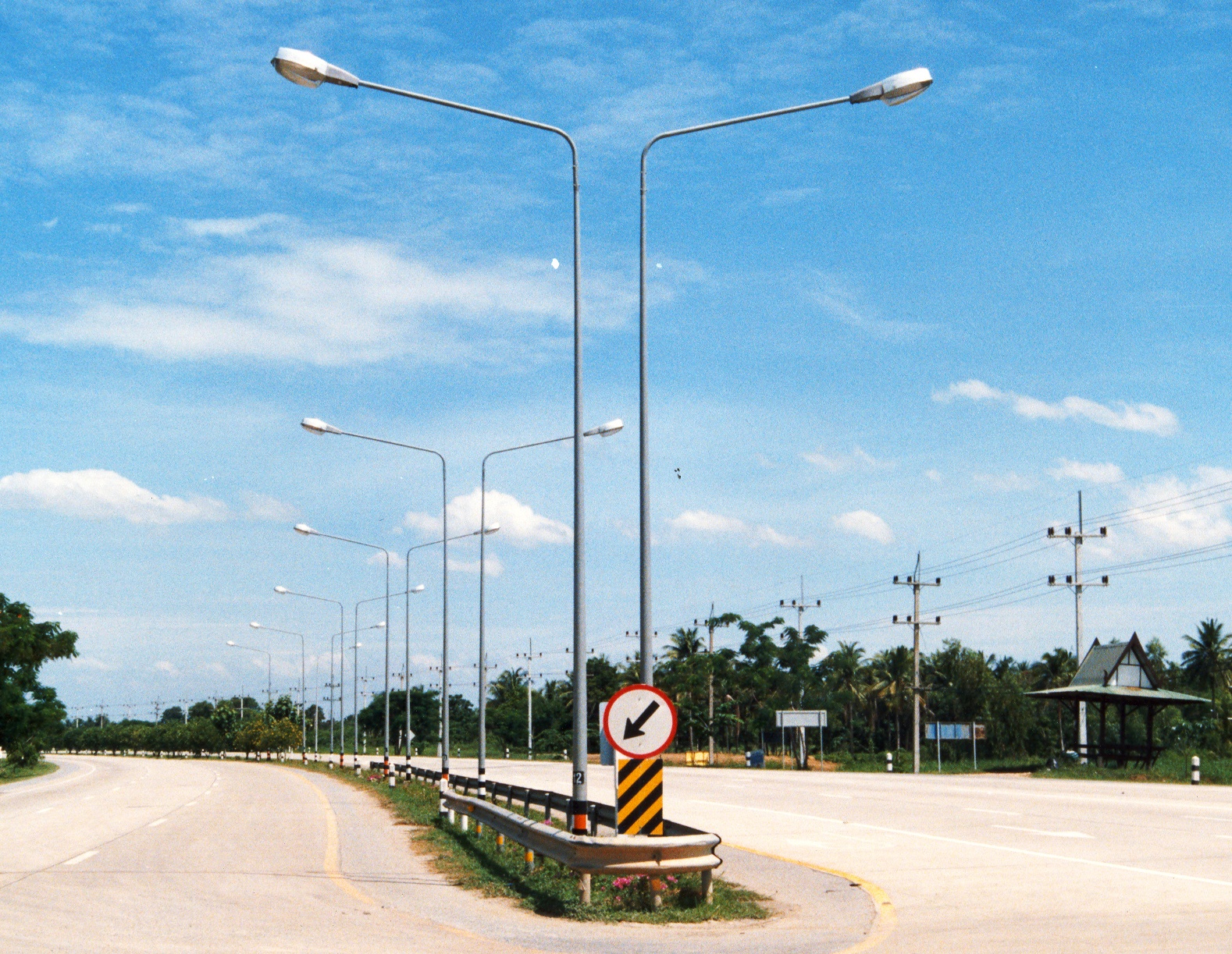 Light pole